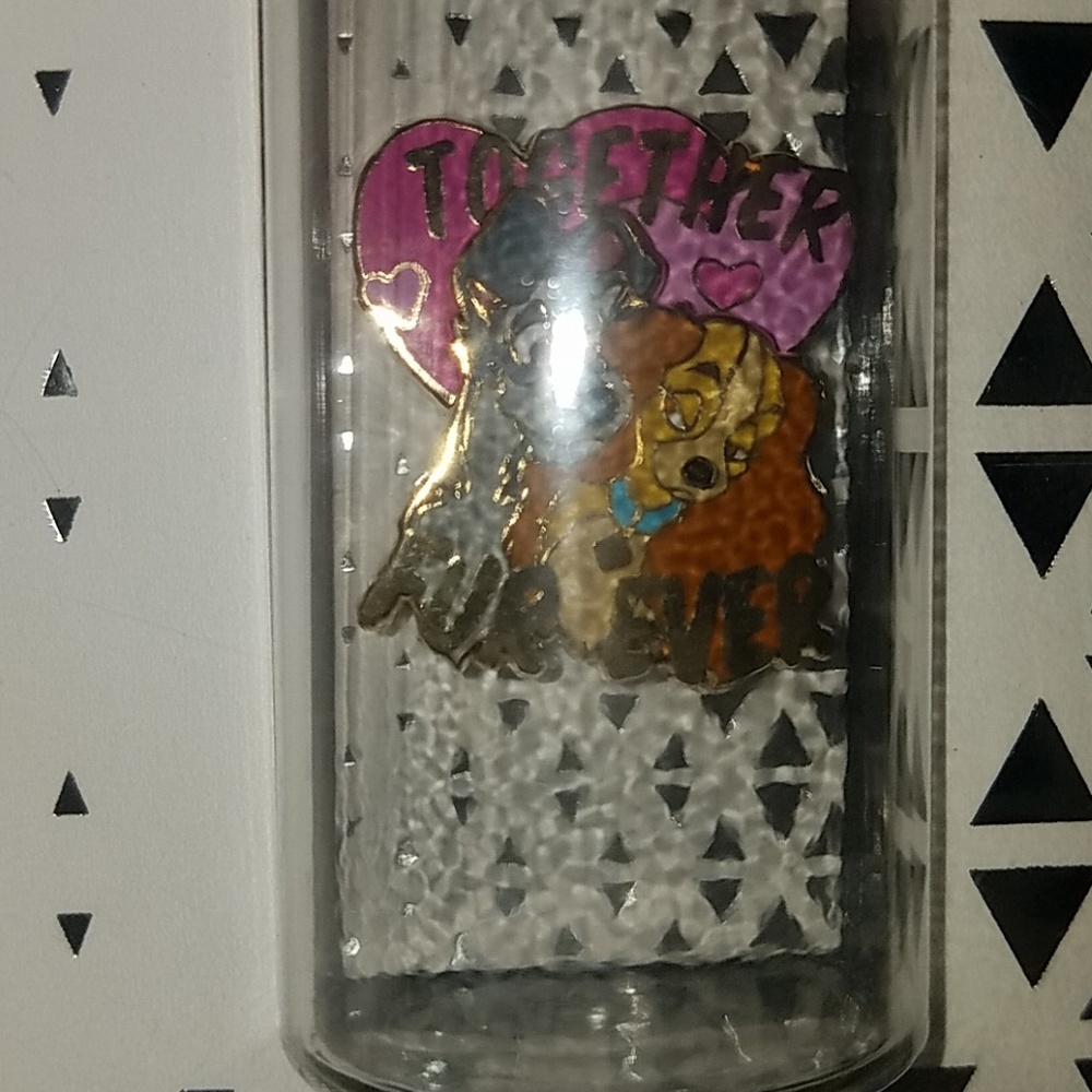 Disney Pin - Picture 2 of 5